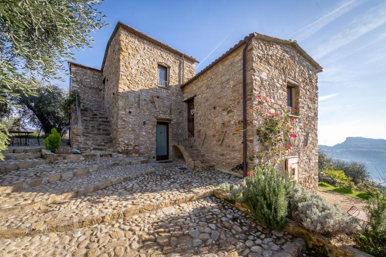 Agriturismo C'Era Una Volta Camporosso  Exterior photo
